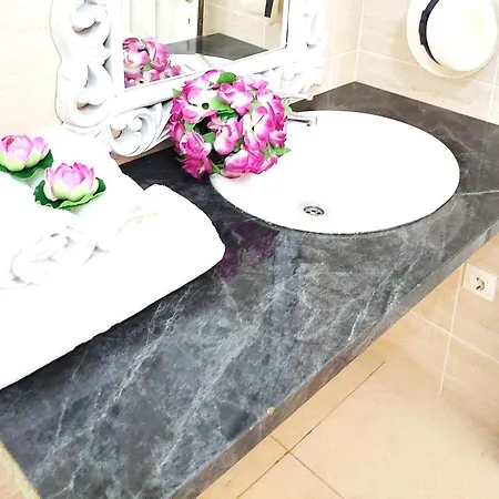 Adeje House 2 Bedrooms, Wifi Free Hébergement de vacances